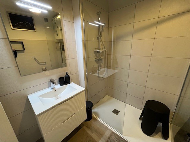 _lv_images__lot_0000000352_06_18117611 _lv_images__lot_0000000352_06_18117611