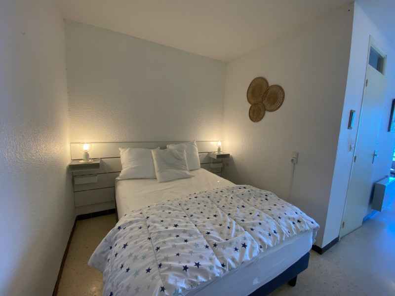 _lv_images__lot_0000000390_02_18103196