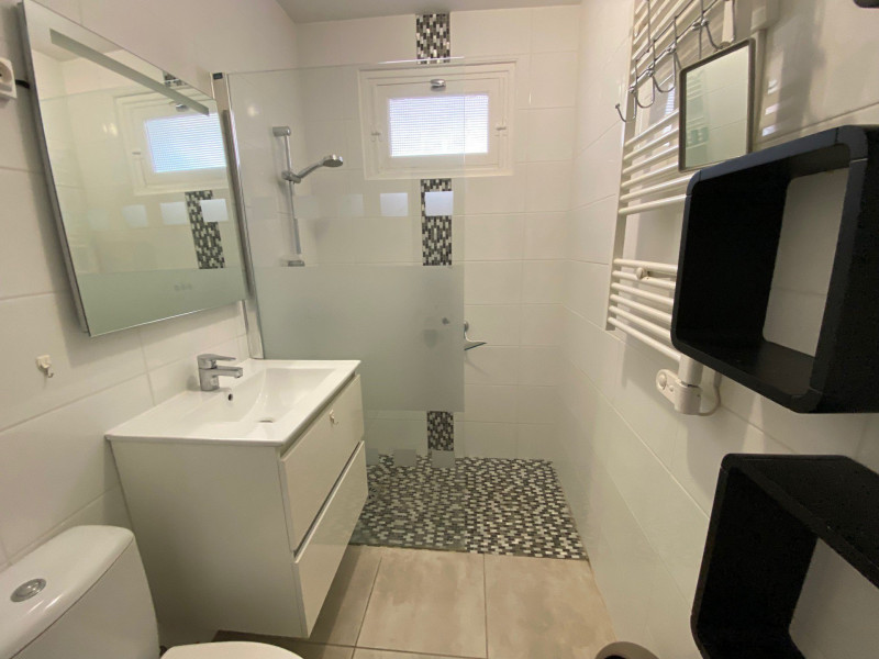 _lv_images__lot_0000000416_04_19472701