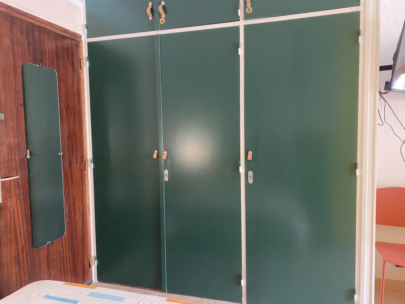 _lv_images__lot_0000000439_09_18699788