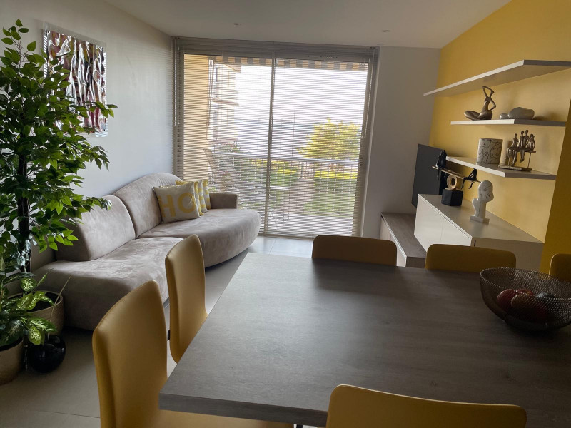 _lv_images__lot_0000000458_04_19155480